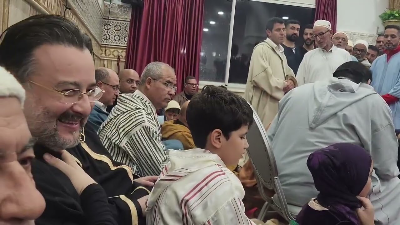 في رحاب الزاوية القادرية البودشيشية مداغ ليلة ربانيه بحضور شيخ شيخ القادرية البودشيشية مولاي منير 