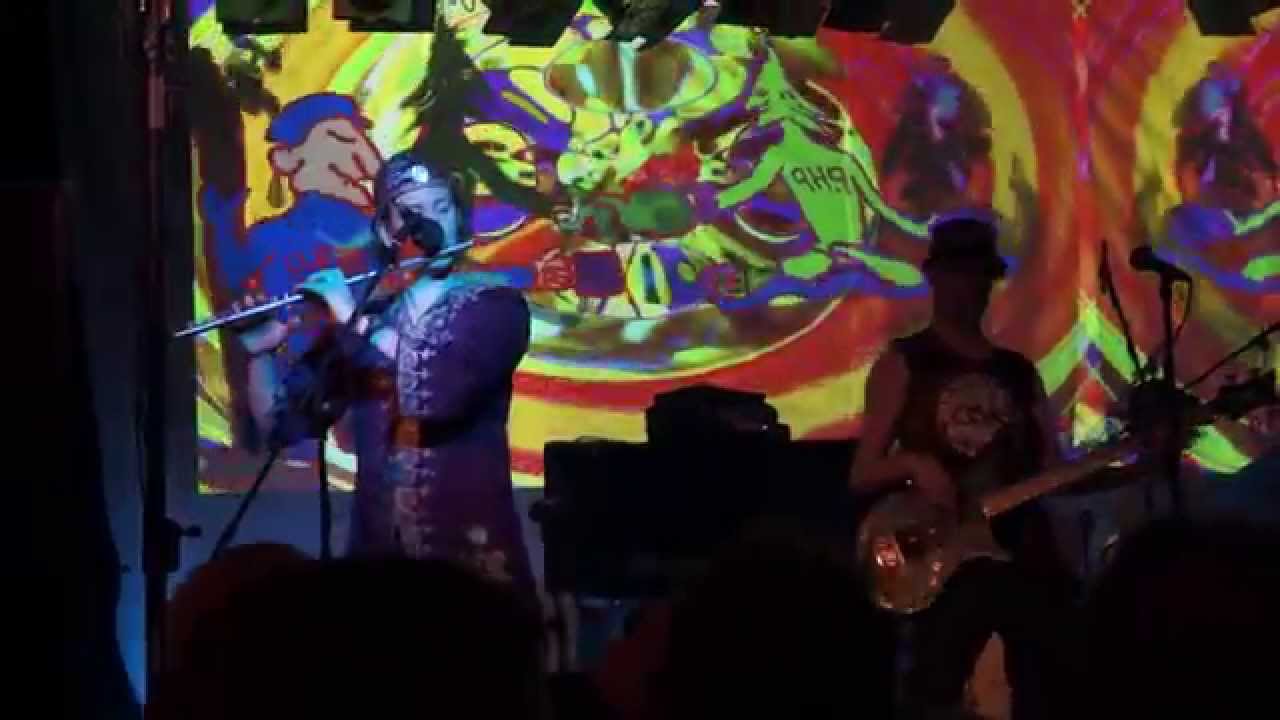 Gong - would you like some tea?