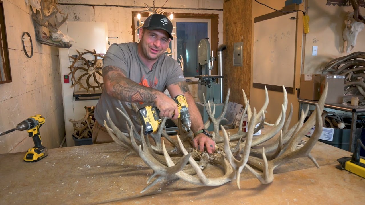 Custom Antler Designs -  GOHUNT chandelier construction - Directors cut