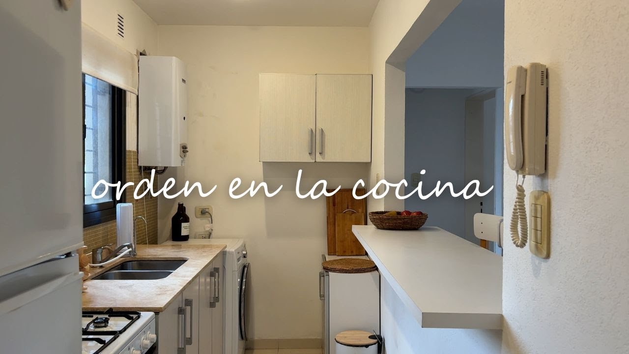 Poniendo orden en mi cocina minimalista + TOUR actualizado 🍃