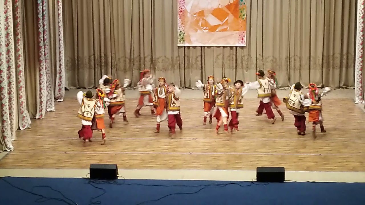 Образцовый ансамбль народного танца 