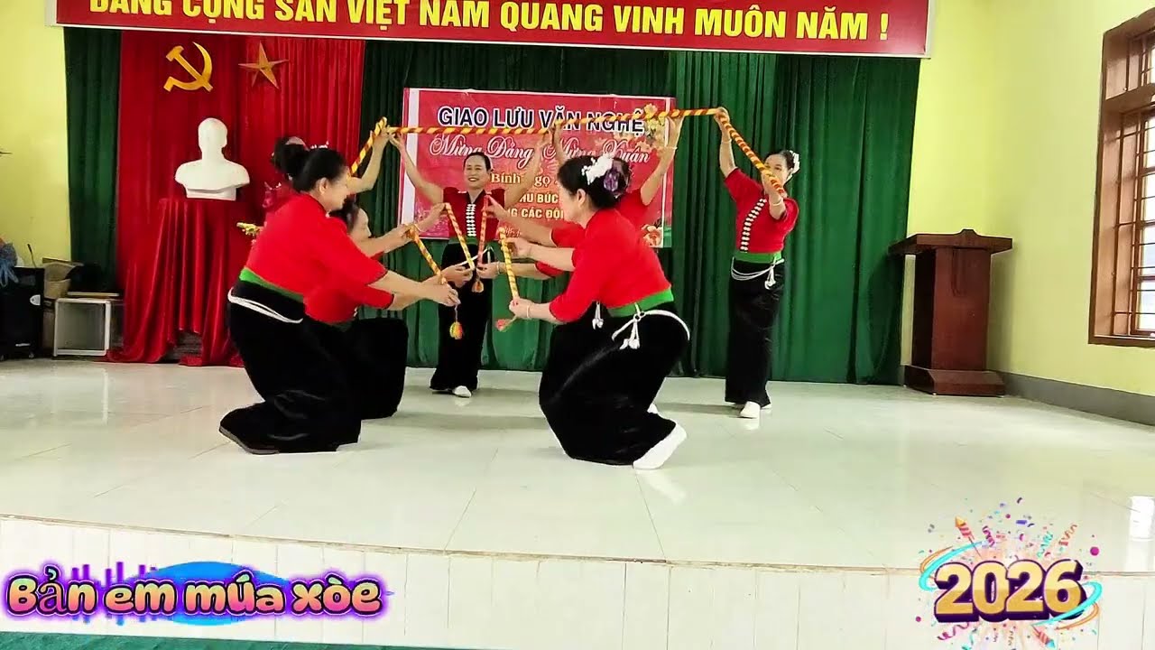 Điệu múa tăng bu văn nghệ bản Chiềng xã phù Yên thể hiện chào xuân 2026.