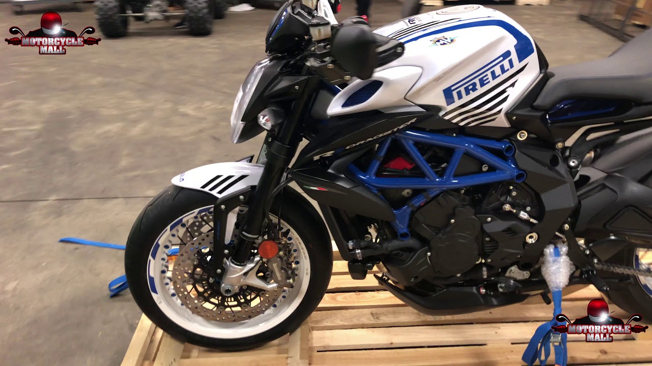 2019 MV Agusta Dragster RR America & Pirelli | Unboxing