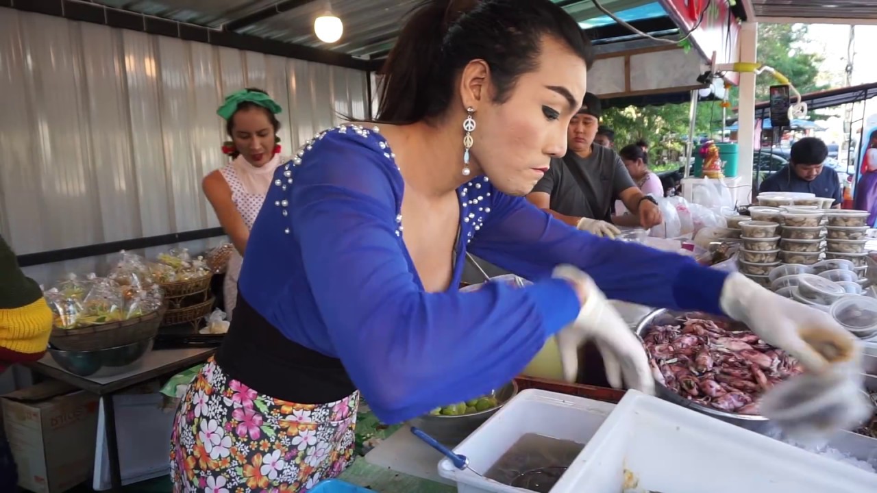 ช่วยกันยำทั้นเวลาทันใจ  เจ้เบียร์ คนละยำ  Spicy Salad With Raw Seafood Prachuap Khiri Khan Thailand
