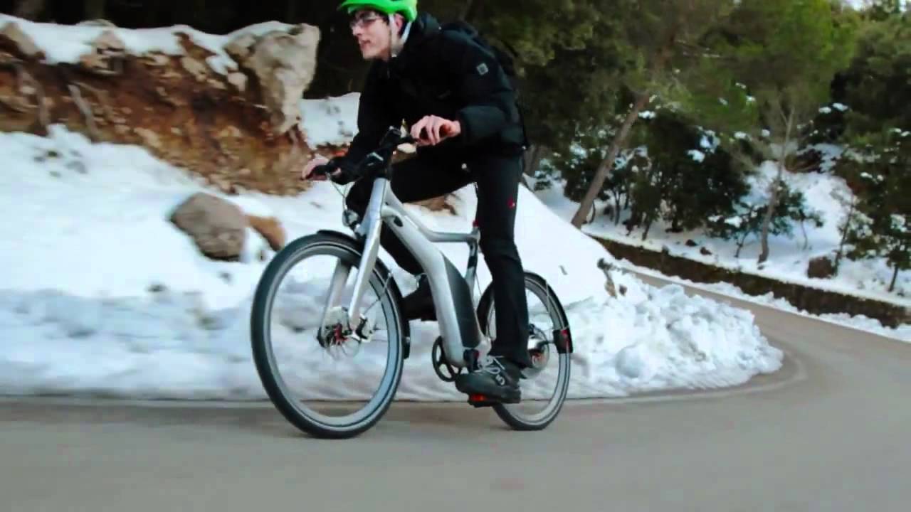 The smart electric bike is ready to go!