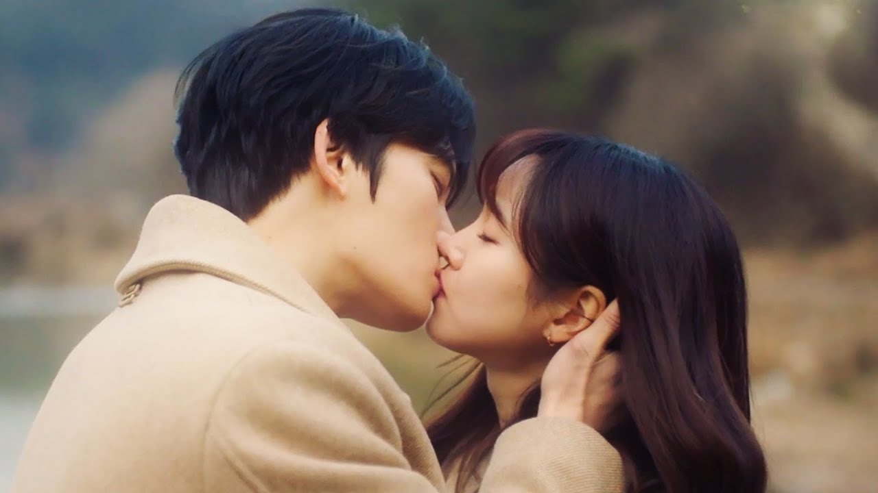 To Help Treat His Amnesia, She Pretended To Be His First Love And Accepted His Confession.