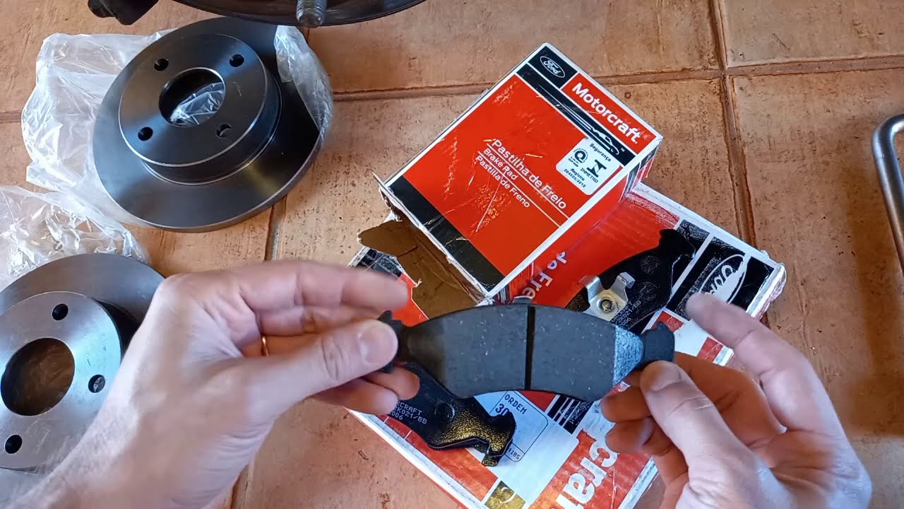Trocando o disco e pastilhas de freio do Ford Ka 2011/12 - Zetec Rocam (Procedimento bem simples)