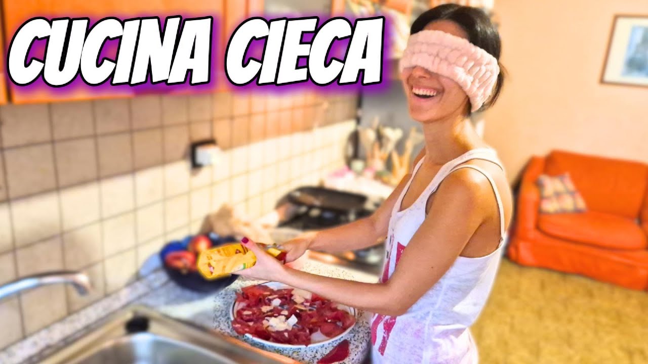 CUCINA CIECA: chi cucina BENDATO e chi assaggia alla cieca! / tina e pippo review
