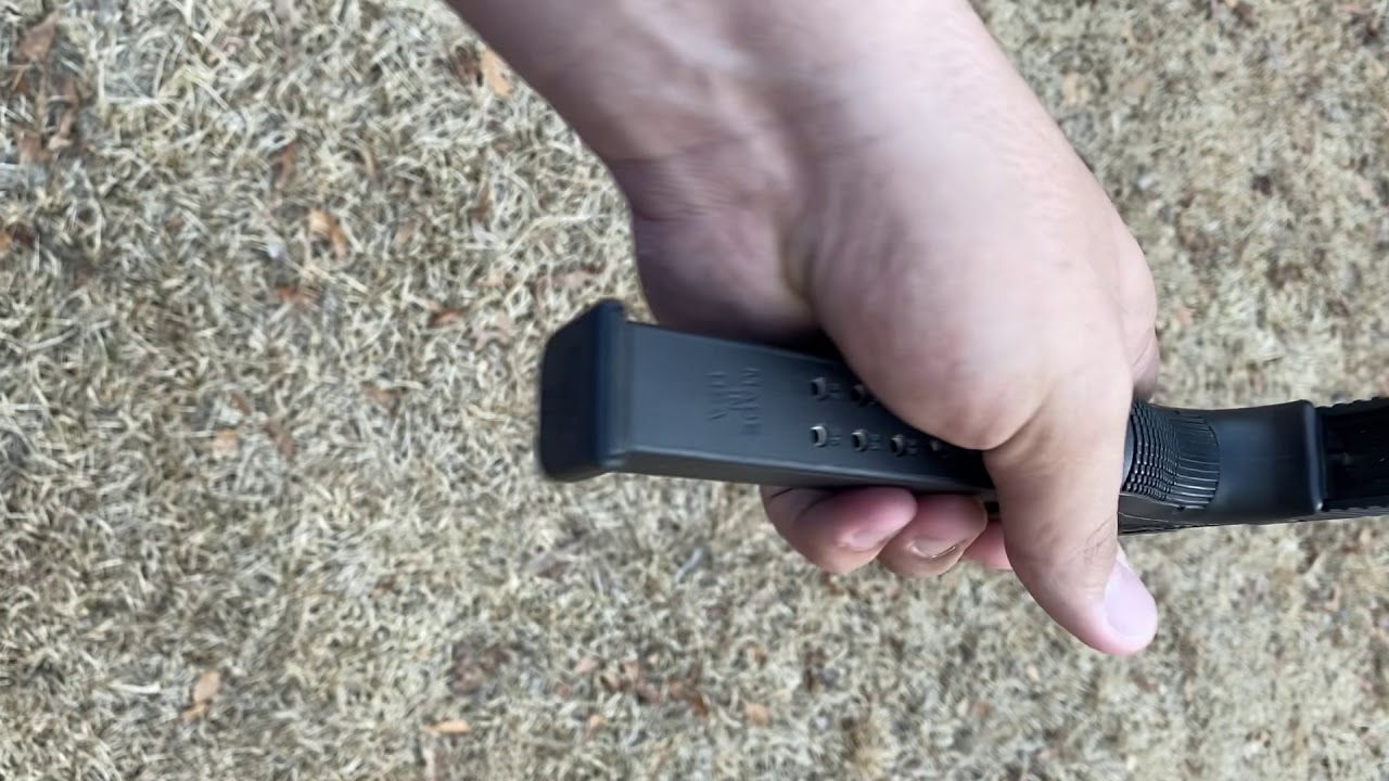 Glock 27 40 cal with 27 rd promag