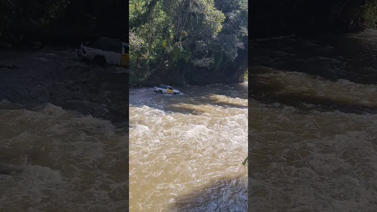 perjalanan malinau semamu penyebrangan sungai semamu