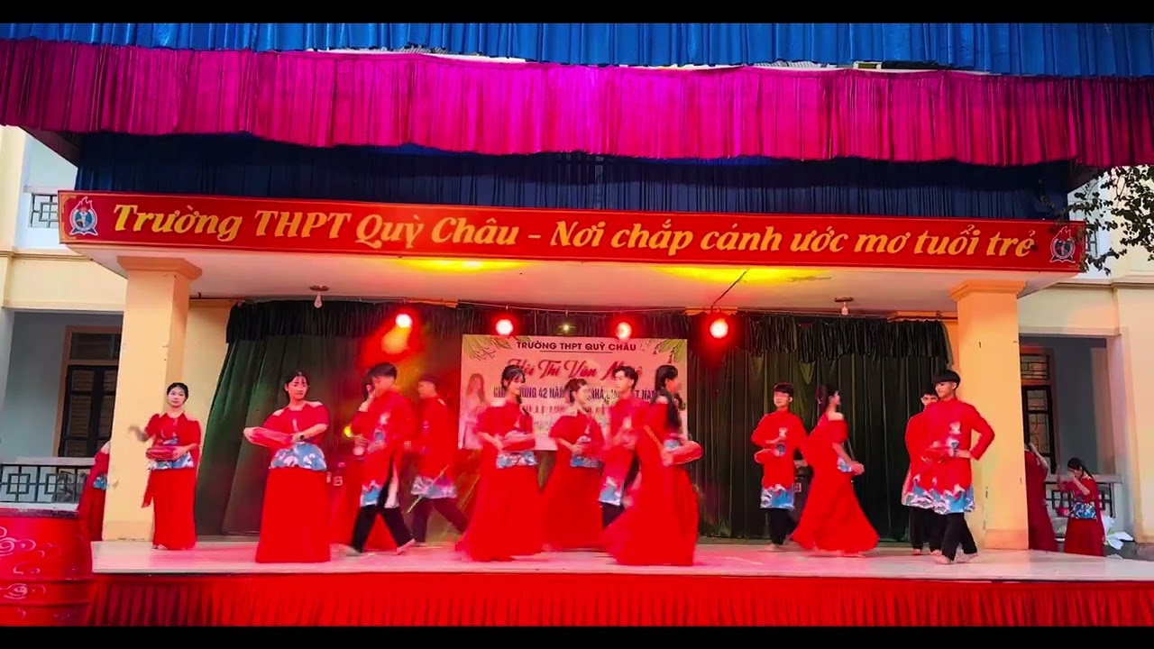Tiết Mục MÚA “ Miền đất quê hương - Trống Cơm”- Chi đoàn 11D và 11A1 Trường THPT Quỳ Châu.