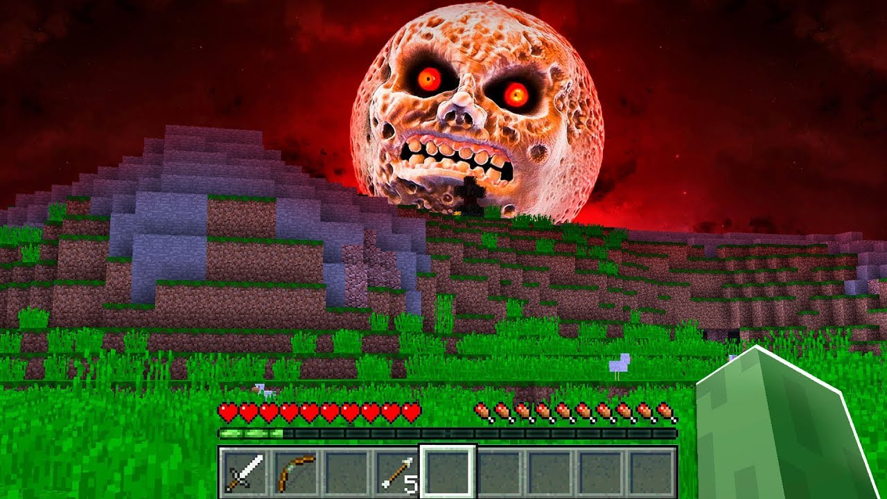 Do NOT Look At The MOON In MINECRAFT! (EVIL LUNAR MOON)