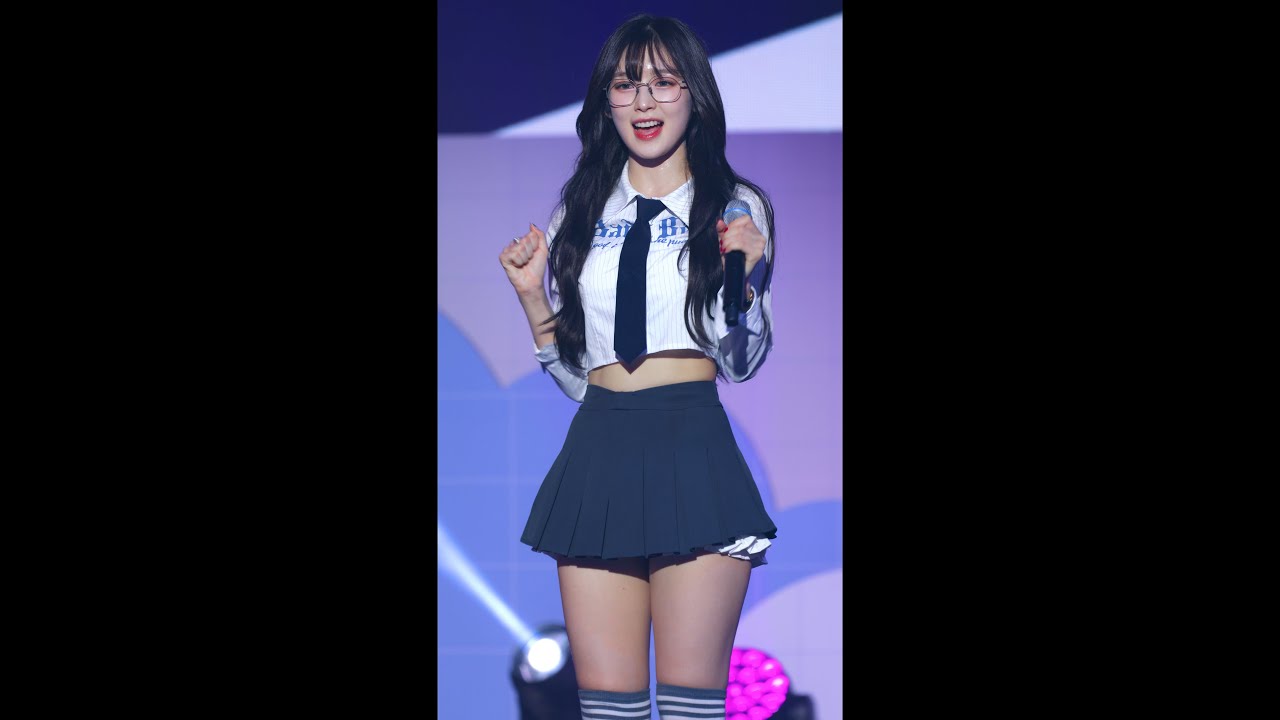 [8K]240329 오마이걸(OH MY GIRL) - 살짝 설렜어(Nonstop) 아린 직캠 fancam @MBN Y 포럼 2024