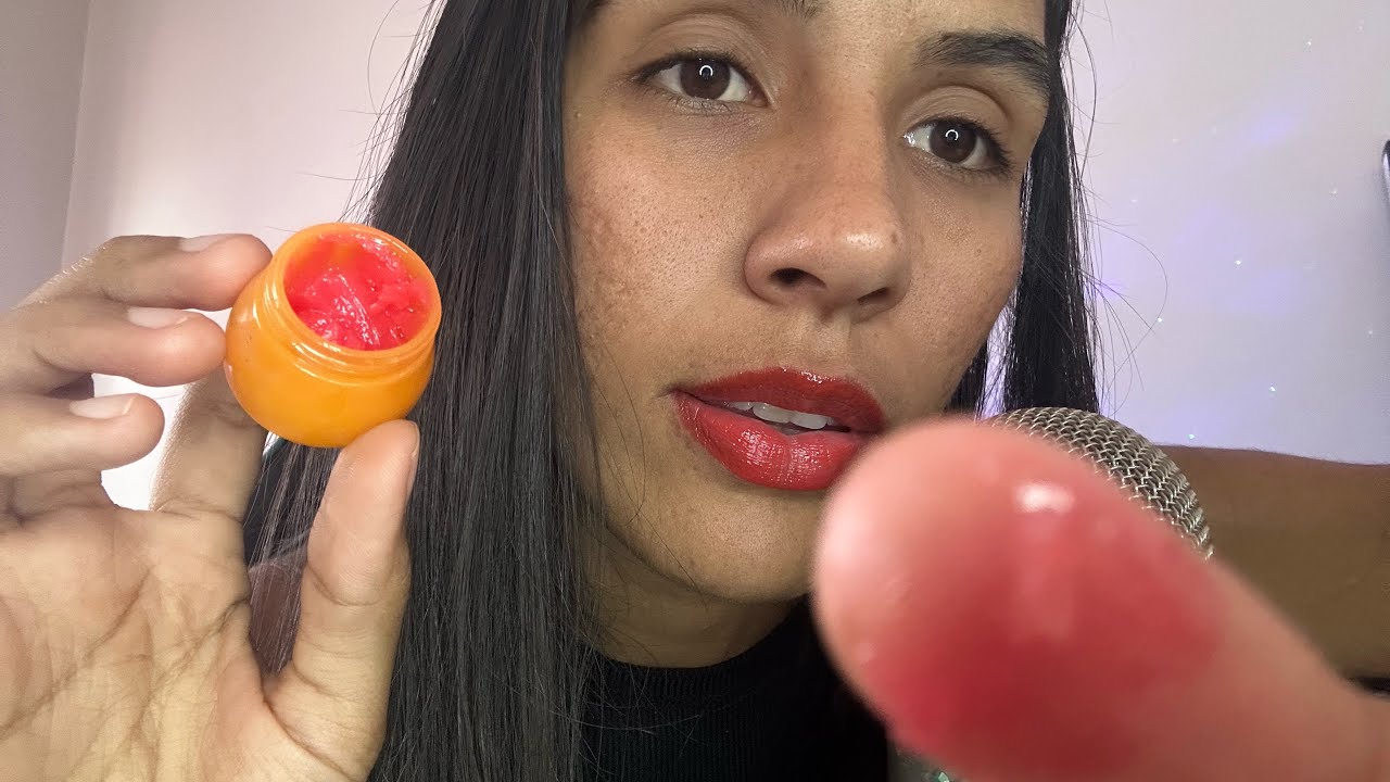 ASMR TE MAQUIANDO COM SALIVA / SPIT PAINTING MAKEUP 🤤