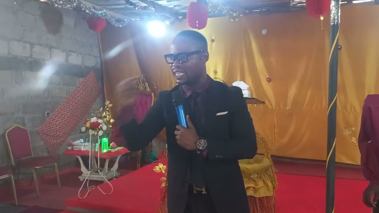 Apprendre as plus Aimez Jésus christ  Que Les Hommes!!
