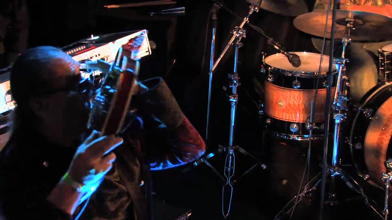 Mike Pinera from Iron Butterfly Performs  