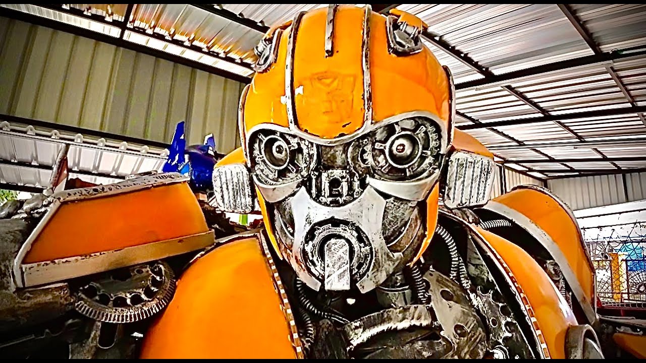 Big Robot Pattaya And A Thai Market