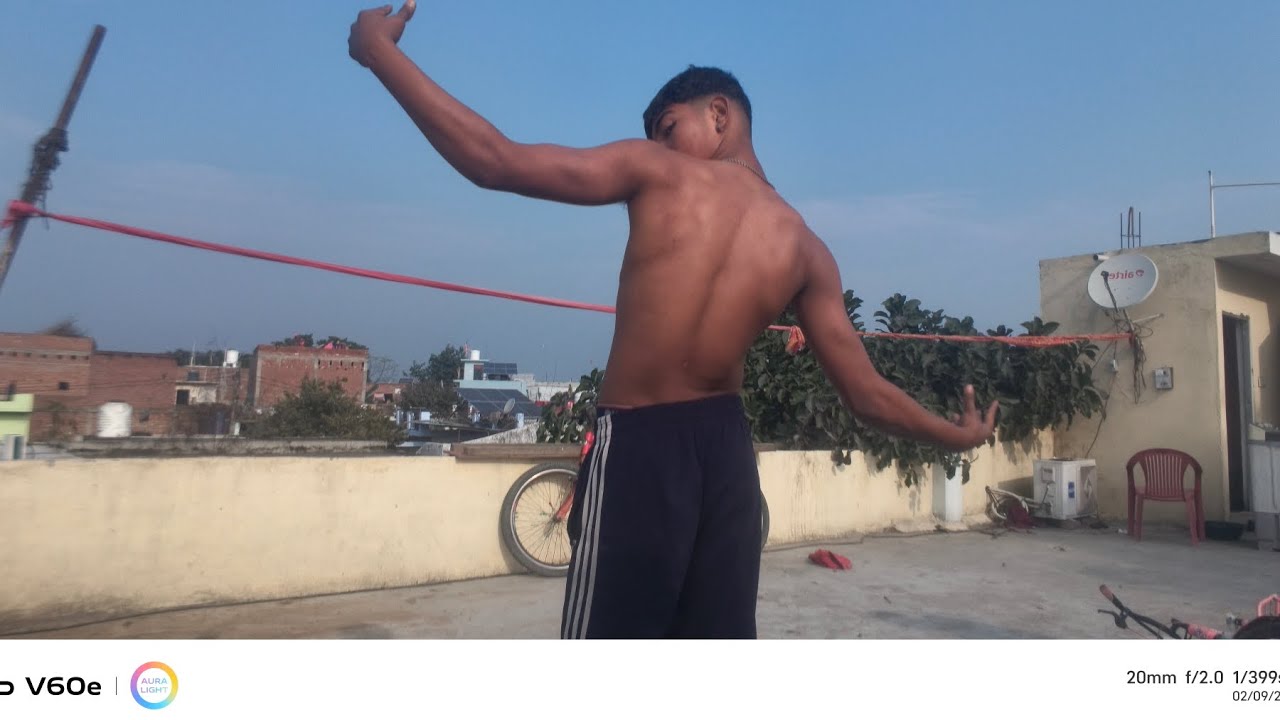 Body flexing with calisthenics boy..🤸