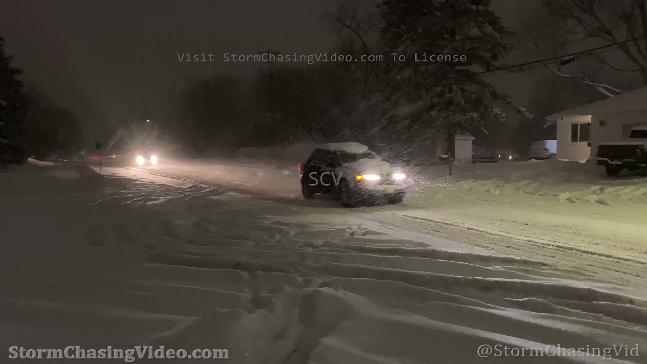 West St. Paul, MN Heavy Snow Winter Scenes - 12/10/2021