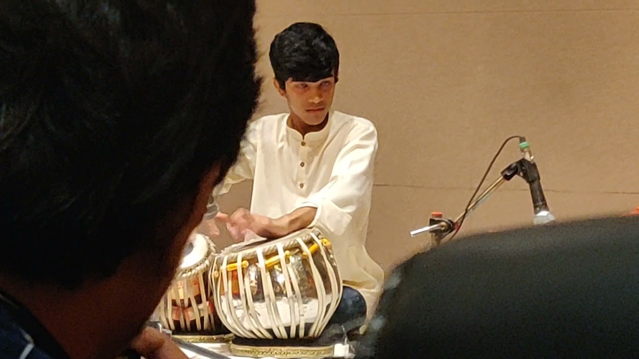 Vivek Pandya Tabla Solo in Pandit Ramdas Palsule Guru Abhivaadan Sohala 2019 Pune