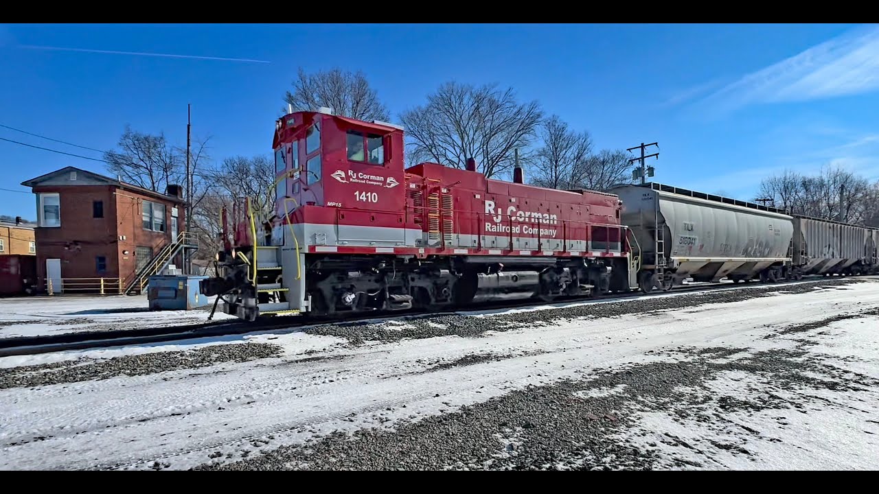 Z613 comes and goes in Warwick.