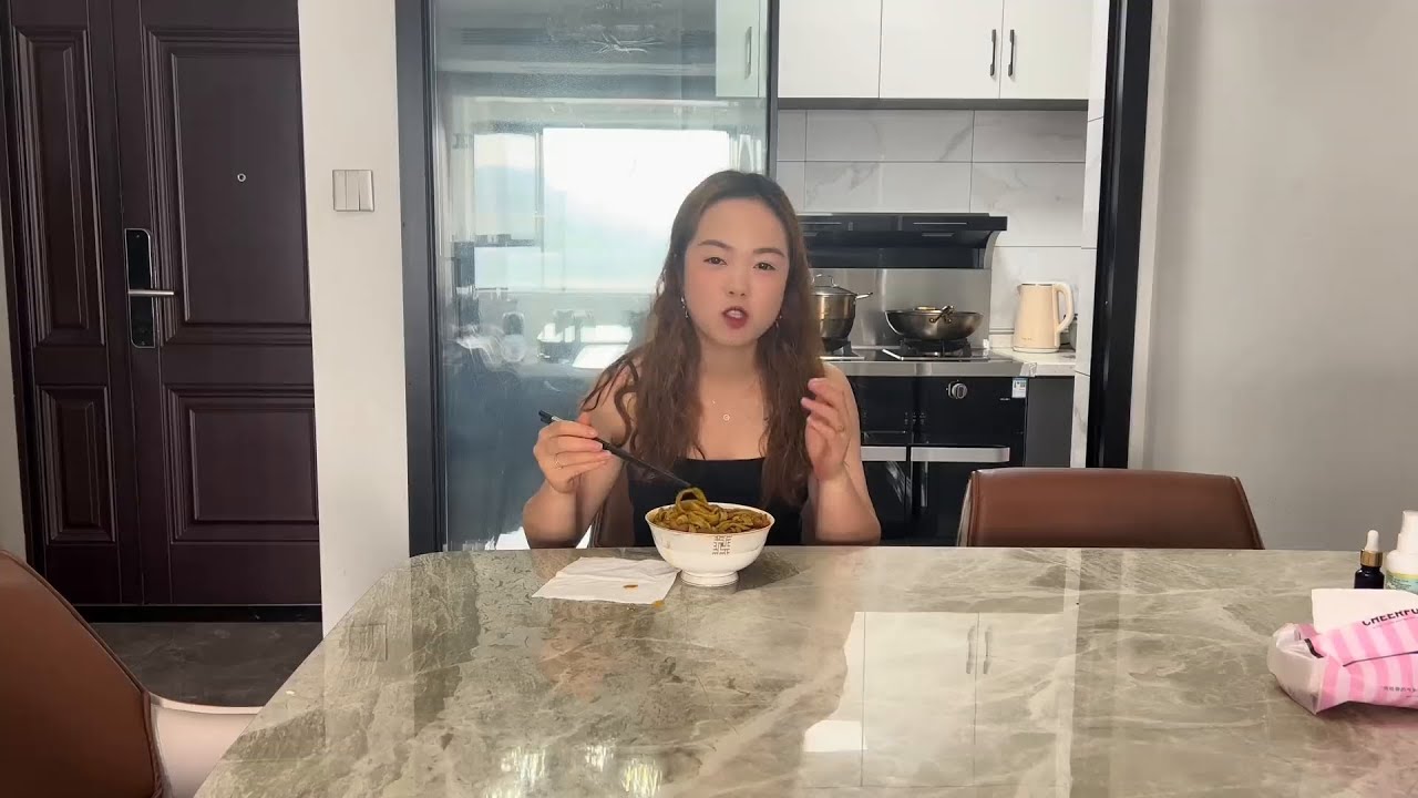 夫妻俩忙活2个月的事终于定下了，愿今后生活安定越来越好，加油 #懒人美食 #绿豆粉 #家乡特产美食 #日常vlog #一起努力一起加油