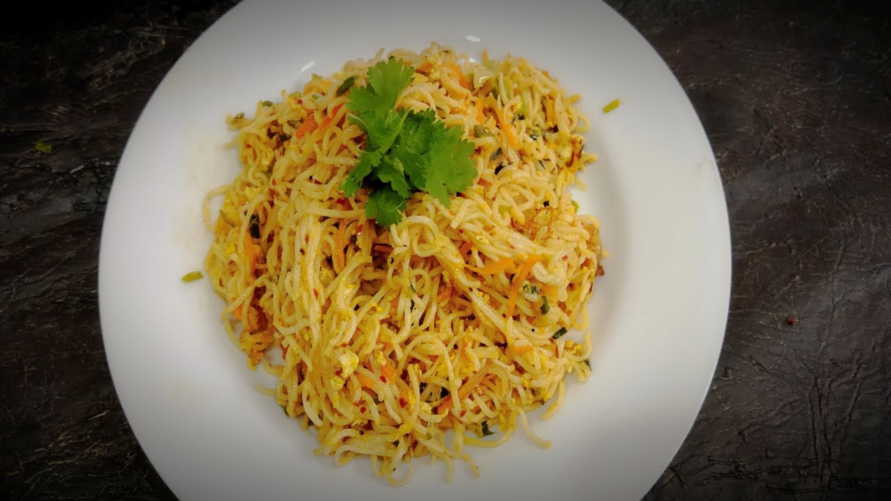 Spicy masala Maggie noodles by Lady Boss recipes/ egg veg spicy maggie noodles recipe#113
