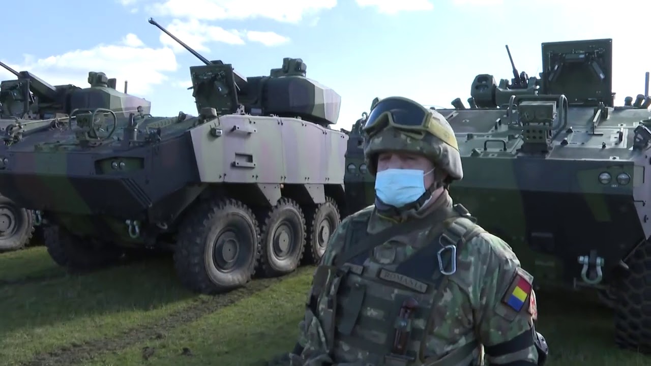 Armata a verificat sistemele de armament ale transportoarelor Piranha V (Video MApN)