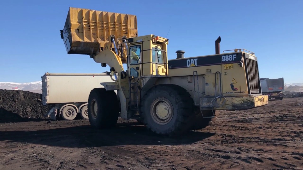 Caterpillar 988F Wheel Loader Loading Coal On Trucks - Labrianidis SA