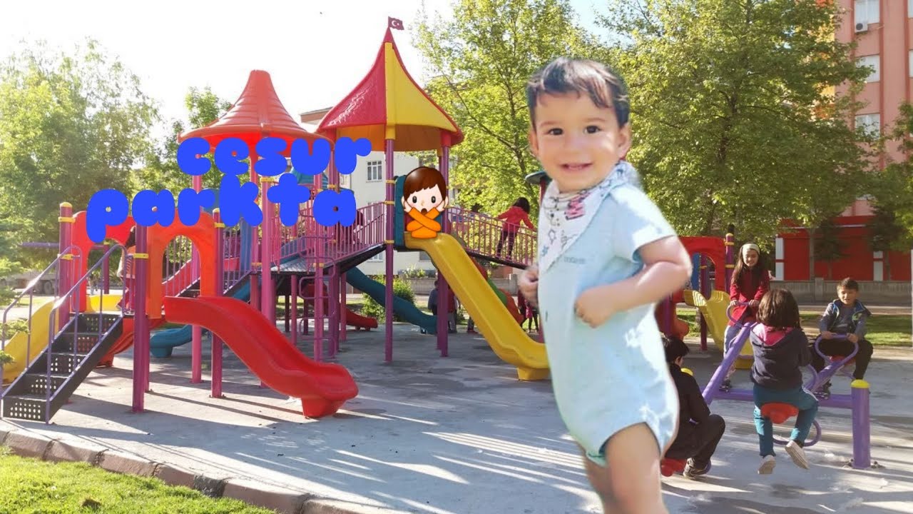 Cesur Paşa parkta oynuyor 🥳🥳