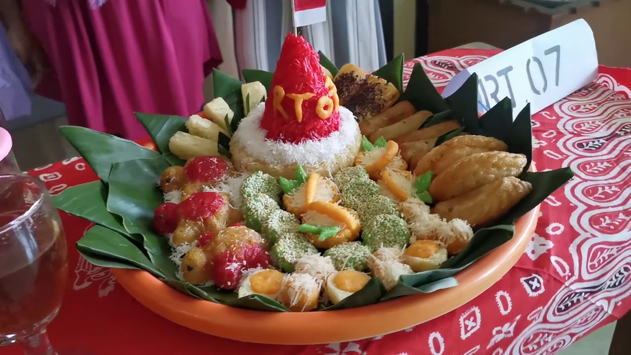 Lomba Menghias Makanan Olahan Singkong (HUT RI Ke-74 Dusun Gadingan)