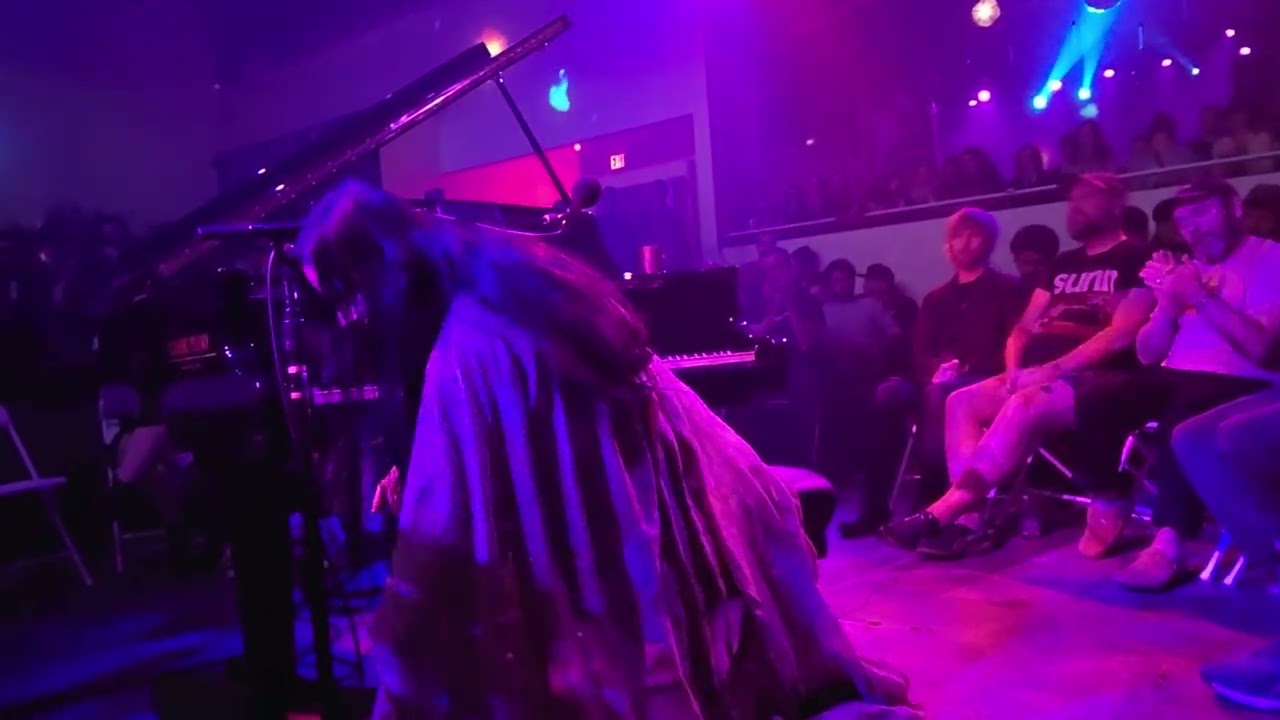 Zola Jesus - 