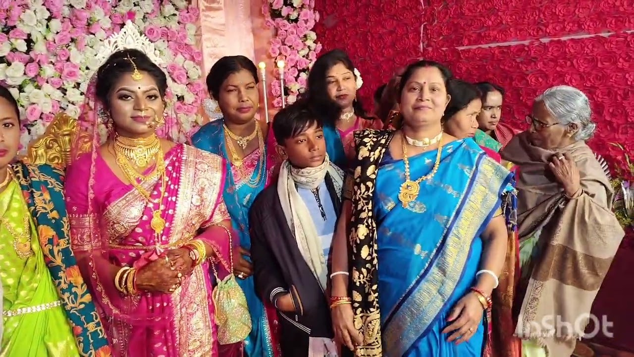 আজকে আমরা এক বিয়ে বাড়ির নেমন্তন্ন খেতে গিয়েছিলাম 