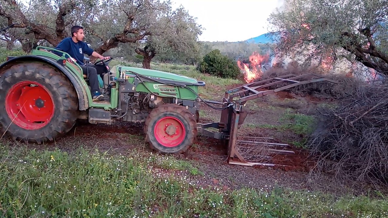 Κάψιμο κλαριά με τρακτέρ Fendt.(3)