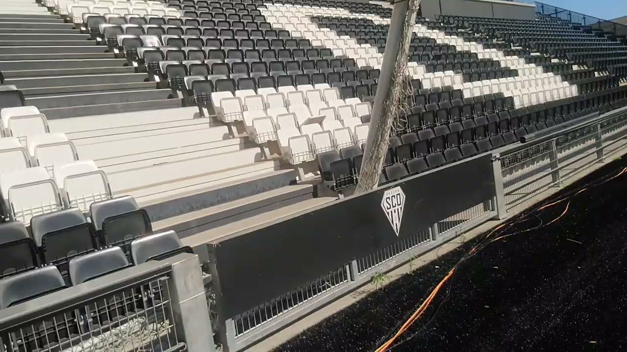 VISITE DU STADES RAYMOND COPA ( ANGERS)