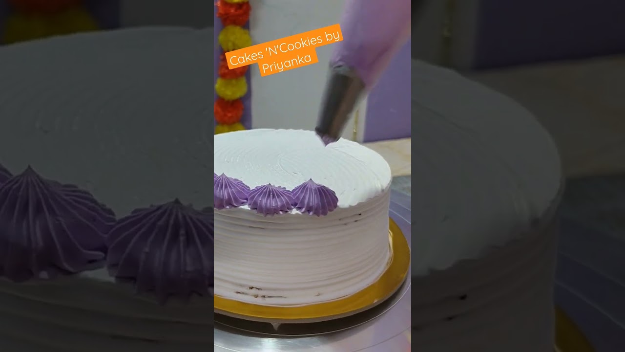satisfying cake decoration with star tip nozzle #ytshort #cakes #cakedesign #starnozzle #shorts