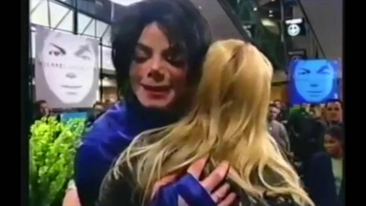 МАЙКЛ ДЖЕКСОН НА ОХОТЕ НА РЫБУ(Русские субтитры) Michael Jackson AND Girls