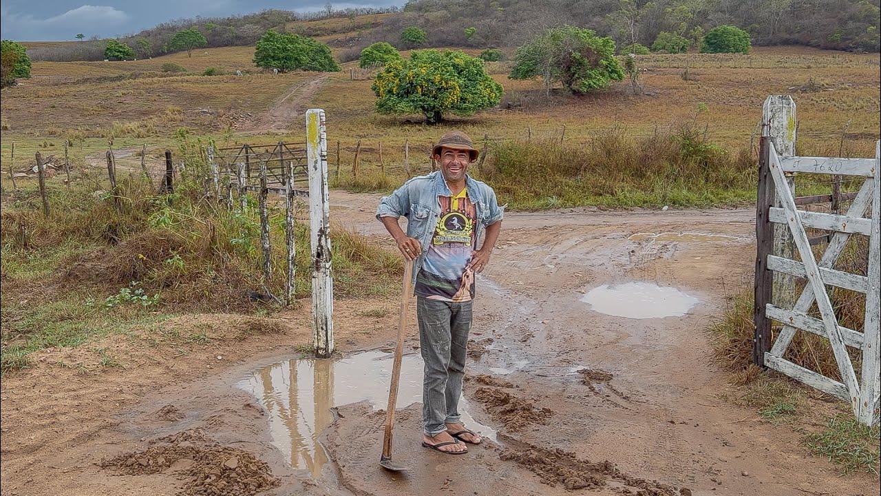 VAQUEIRO COMEMORA A CHUVA DEPOIS DE MESES DE SECA 🌧️🙏| DANILO PIMENTA 