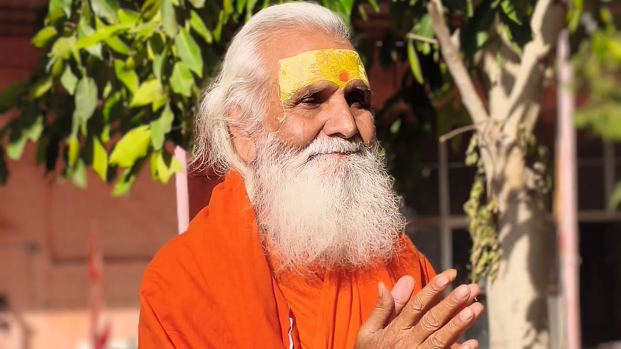 मोनी बाबा द्वारा भारत माता पर कुछ विशेष पंक्तियां भारत को कमजोरना समझो भारतीय  है एक विरो की भूमि 