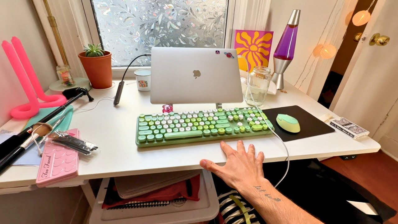 SHAKE TEST!! Flexispot VS SHW Standing Desk &ndash; Comparing Sturdiness