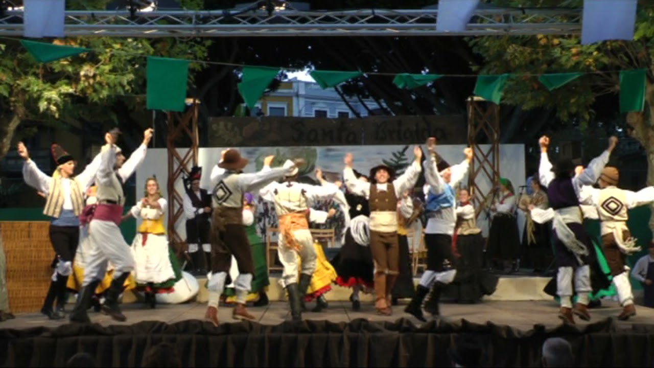 GRUPO DE DANZAS ALXIBEIRA. GALICIA.  REEDITADO A FULL  H. D. 2011.