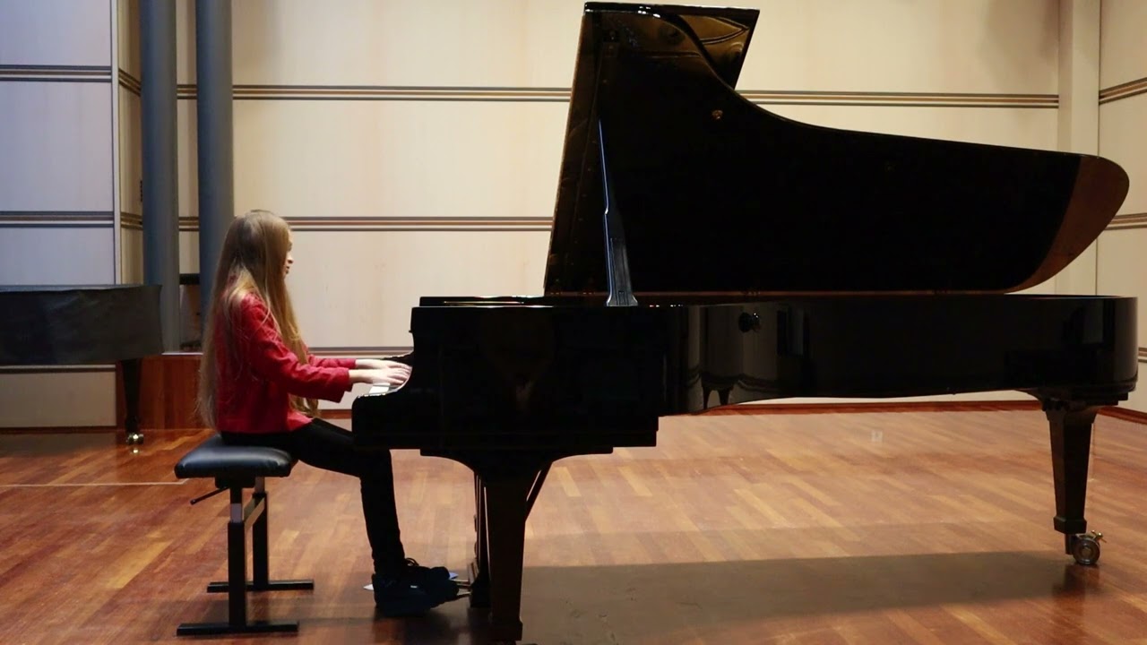 Naïma Pfiffer (12) - Mozart, Chopin, Ravel