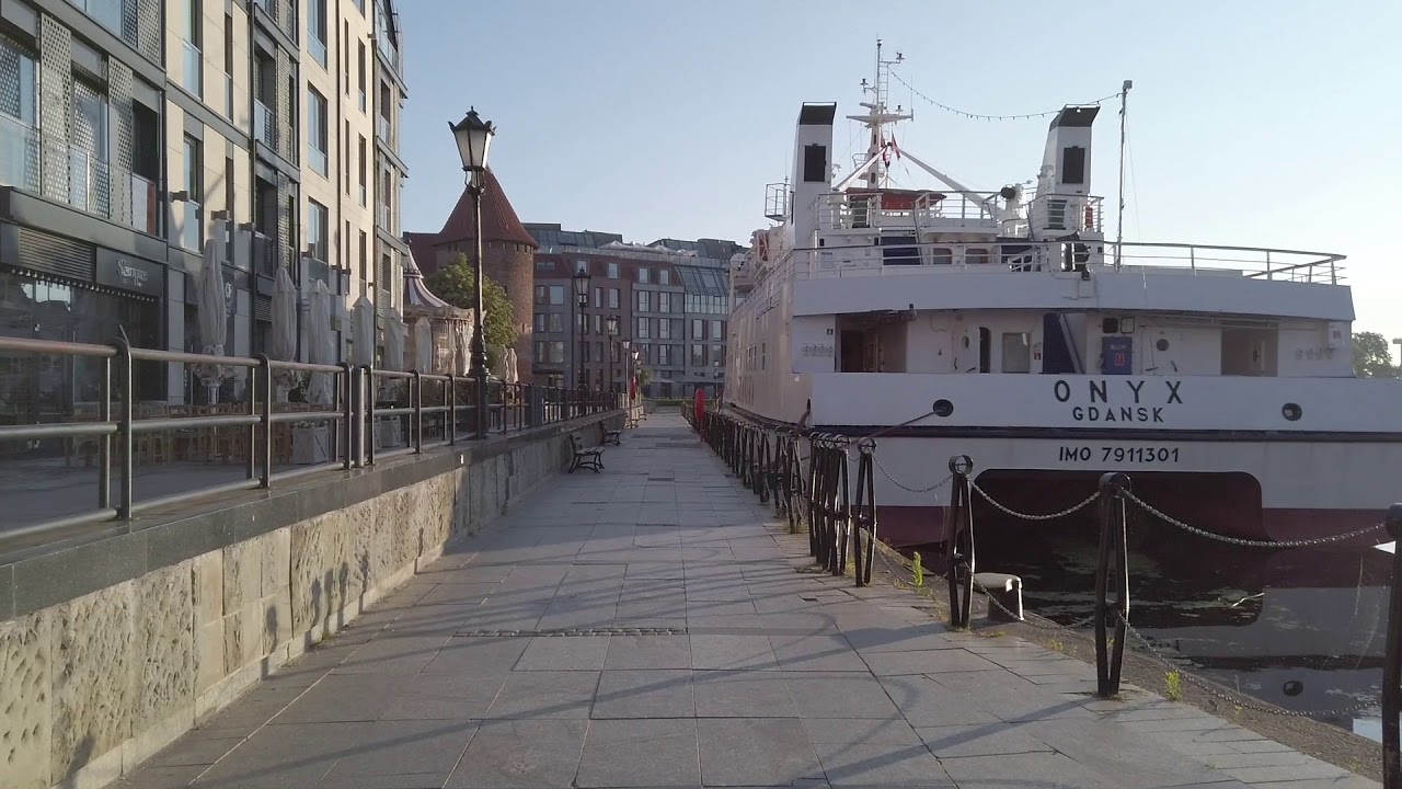 Walk along Motława River - Gdańsk Street View HD