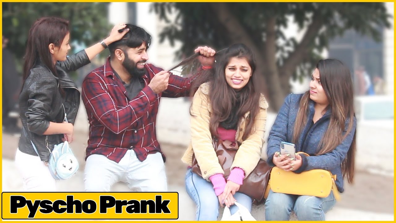 Psycho Prank on Girls by Simran Verma Ft. Tehelka Prank  | Chik Chik Boom