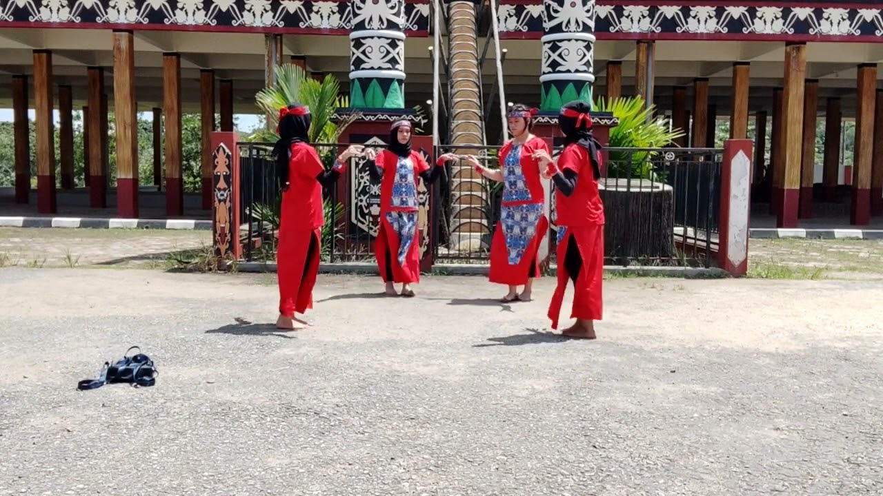 Tari Dayak Binua Garantunk