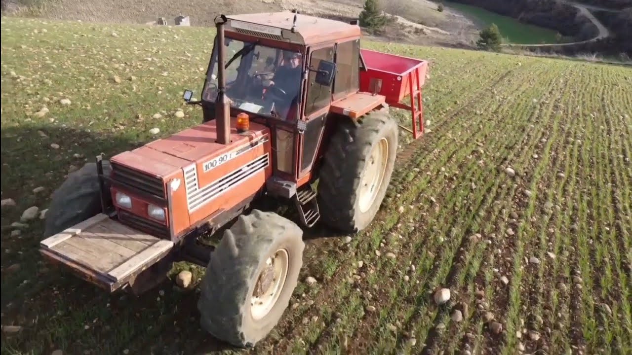 Fiatagri 100-90+ spandiconcime kuhn 18.2, Ripresa Drone, Italia,Basilicata
