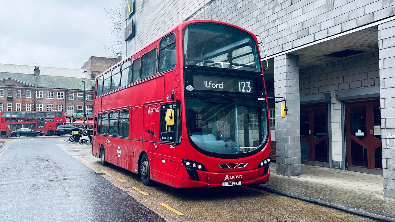 London Route 123: Ilford - Wood Green