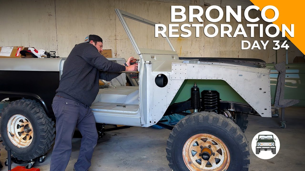 Custom Bronco Dash - Relocating AC and Glove Box - Bronco Restoration Day 34