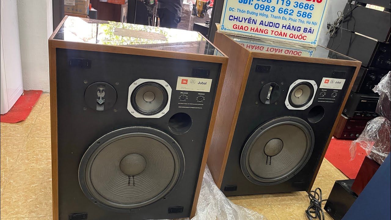 JBL L65 Jubai và Bose cảnh giác khi gian thương mông má và phù phép!