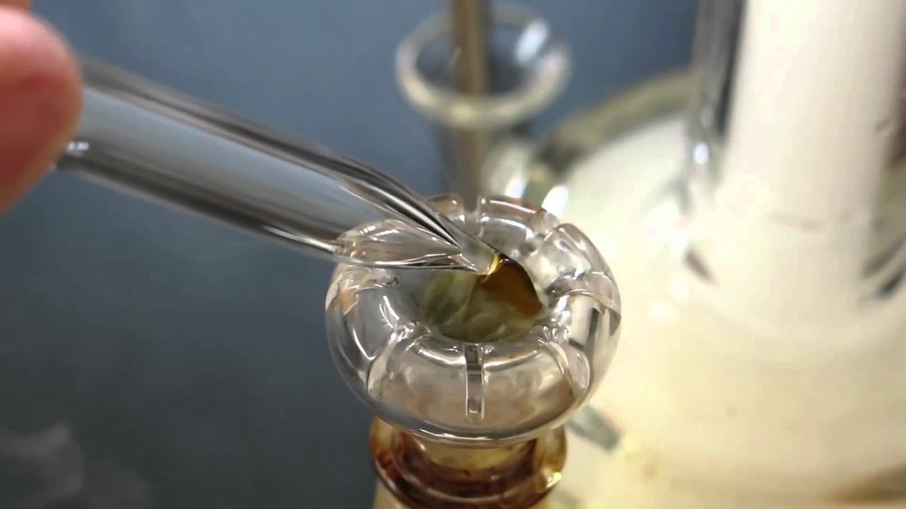 How To Vaporize Big Dabs Of DeWaxed Blue Dream Shatter THC Concentrates On Daisy Quartz Nail!